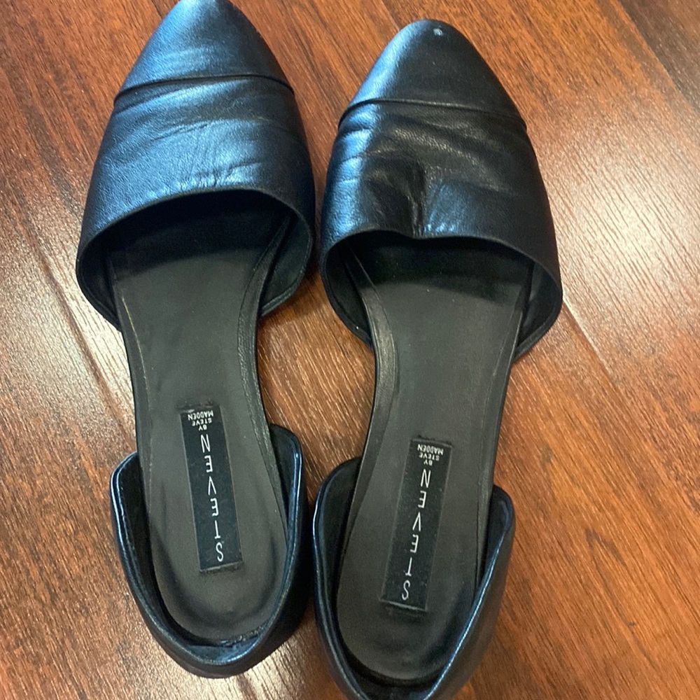 Steve Madden Leather Black Flats